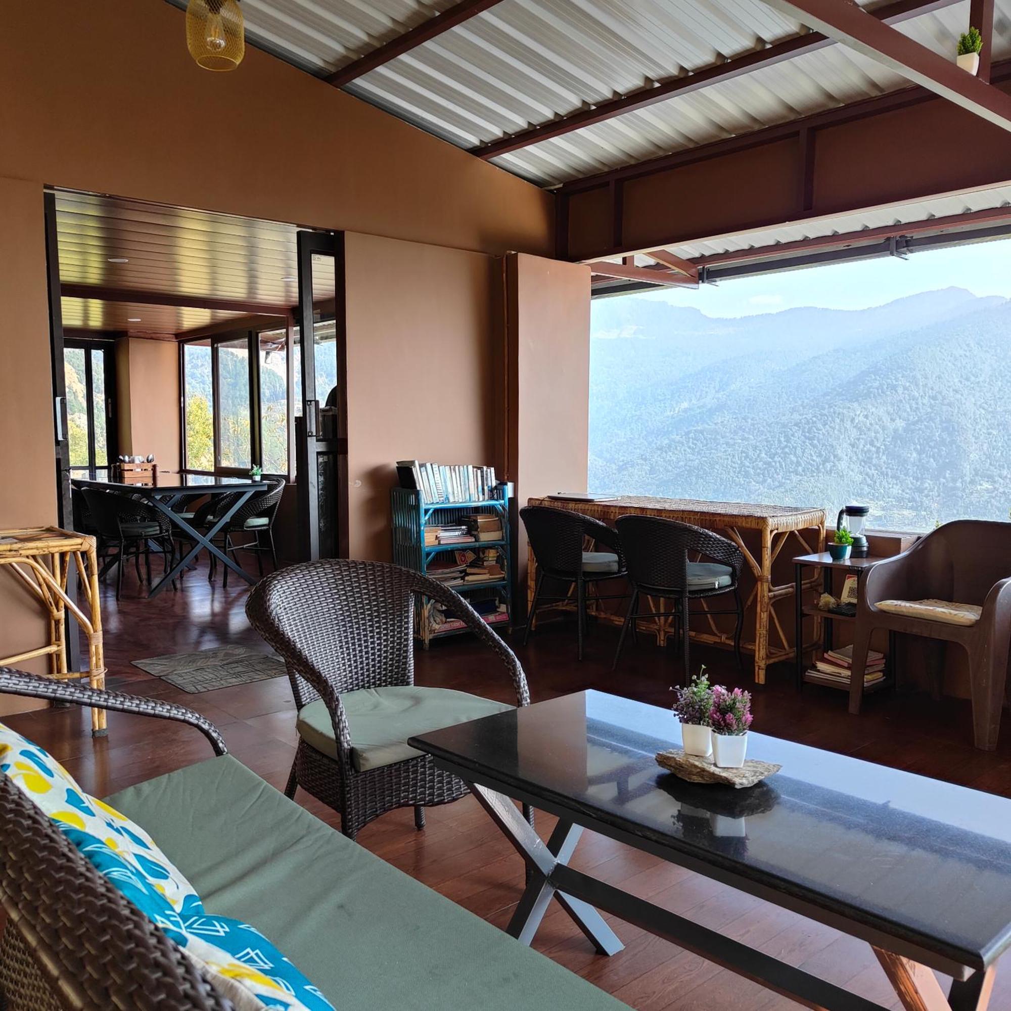 Sari Cafe Buransh 빌라 외부 사진