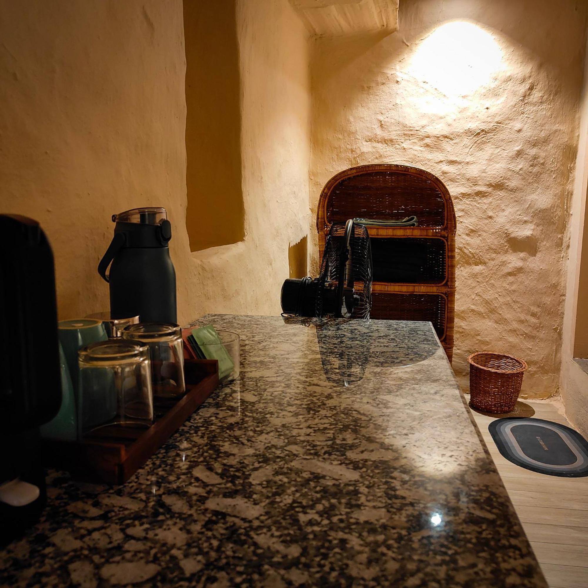 Sari Cafe Buransh 빌라 외부 사진